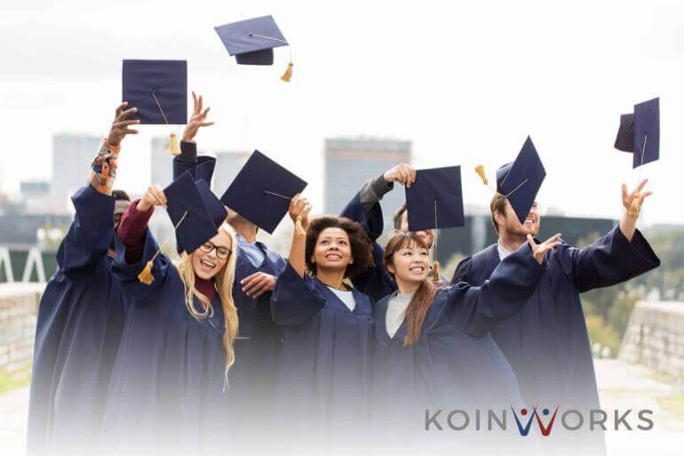 4 Trik Mudah agar Anda Rajin Belajar Setiap Hari - 5 Alasan Mengapa Pendidikan Tinggi Itu Penting, Jangan Diabaikan! - 5 Alasan Anda Tidak Boleh Fokus Pada Pendidikan Tinggi Saja - wisuda - lulus