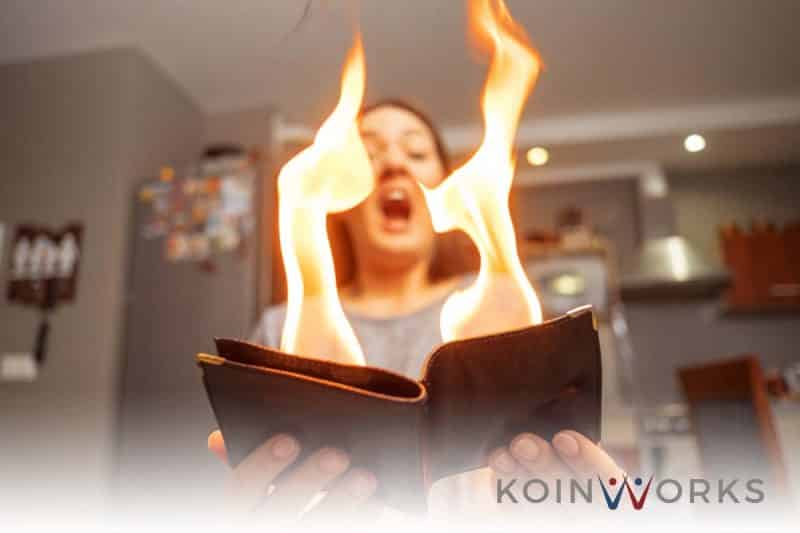 Menyembunyikan Uang di Rumah - 5 Tahap yang Akan Dilalui Saat Menghadapi Bencana Keuangan