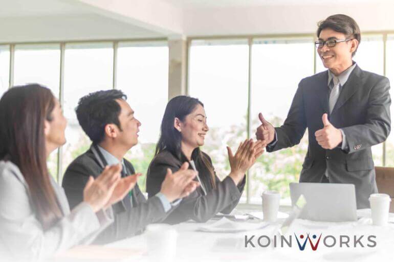 5 Cara Menggunakan Gestur Tangan Saat Sedang Presentasi, Ini Cara Memulainya! (1) - 3 Teknik Memperbaiki Keterampilan Berbicara di Depan Umum - Mengapa Belajar Bersama Mentor akan Memberikan Manfaat Lebih Banyak? - 5 Skill Komunikasi yang Wajib Dimiliki Seorang Pemimpin di Bidang Apapun