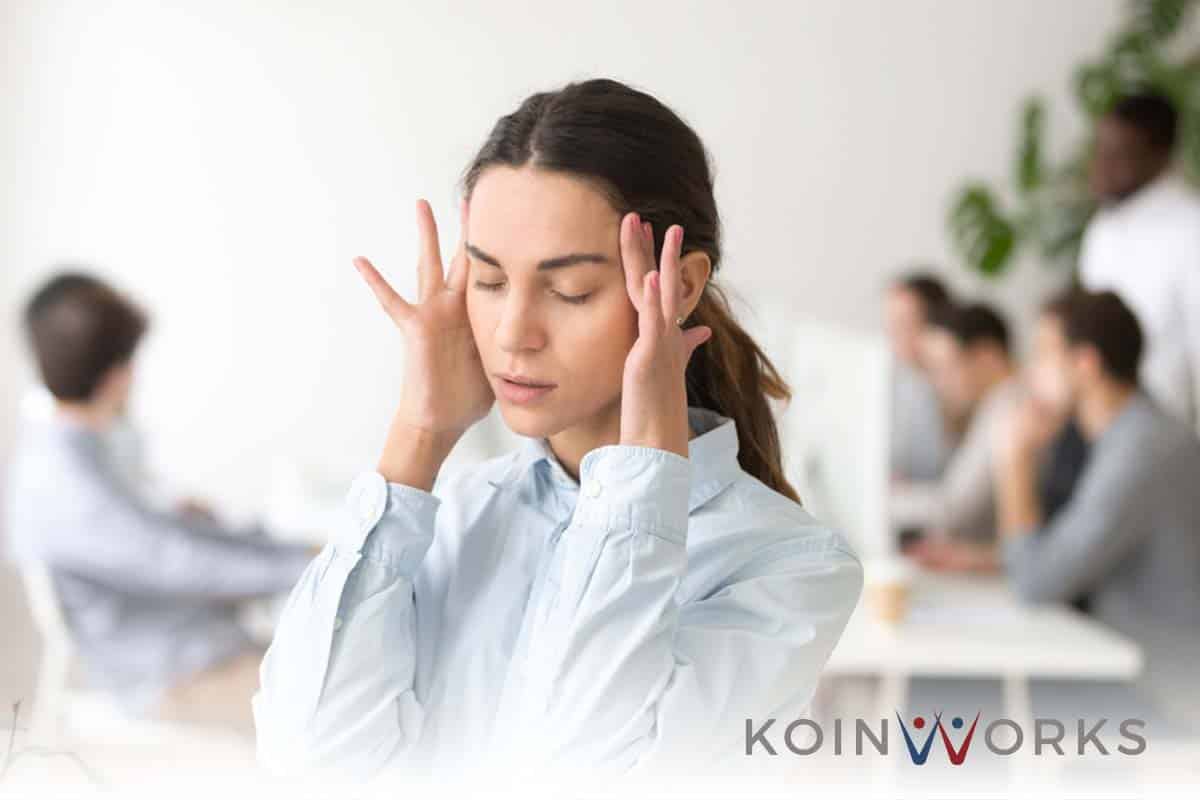 panik pusing stres - 6 Langkah Mudah Ubah Stres Jadi Uang, Coba Bersama Yuk!- pensiun dini - kehilangan fokus - strategi untuk pensiun dini-mempersiapkan dana pensiun- stres-masalah-keuangan