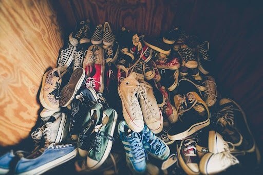 5 cara promosi kreatif bisnis sepatu