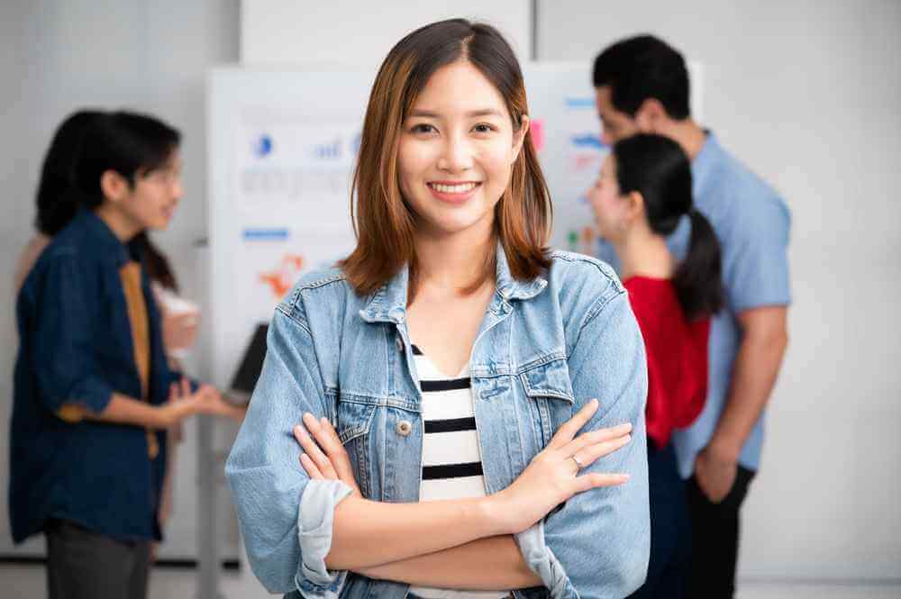 wanita asia yang independen