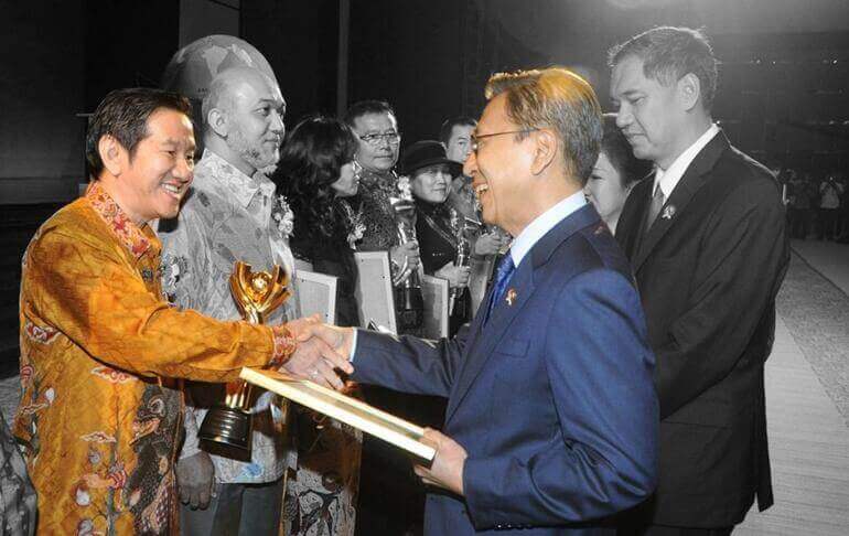 kisah sukses fredik ong